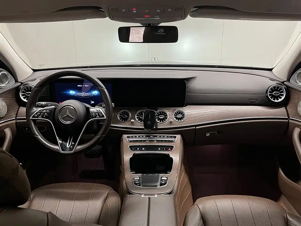 Mercedes-Benz E-Class 2022 — фото 12