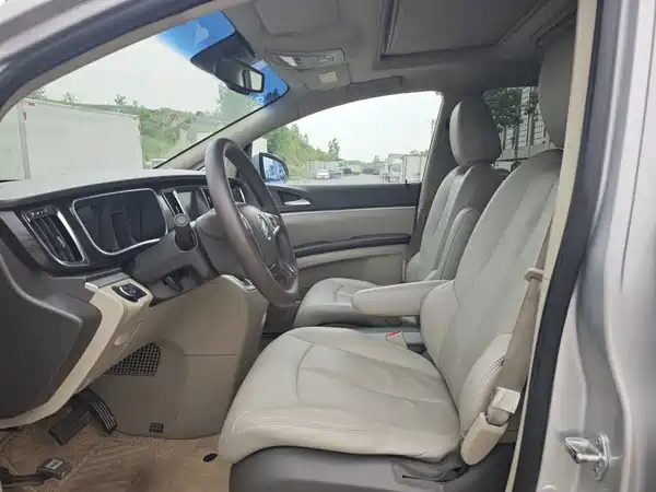 Buick GL8 2013