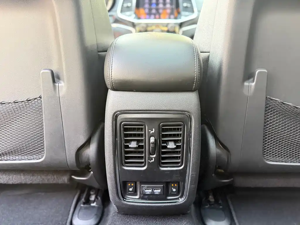 Jeep Grand Cherokee 2020 — фото 17