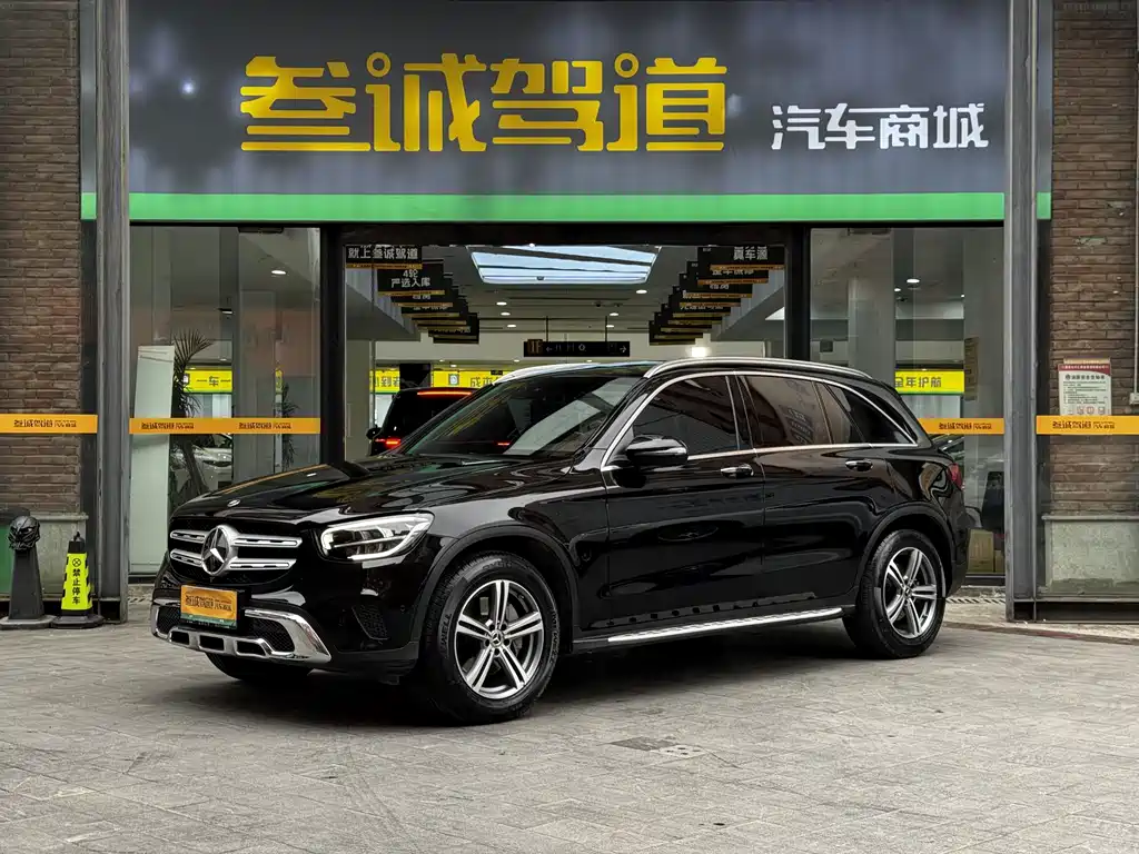 Mercedes-Benz GLC 2021 — фото 1