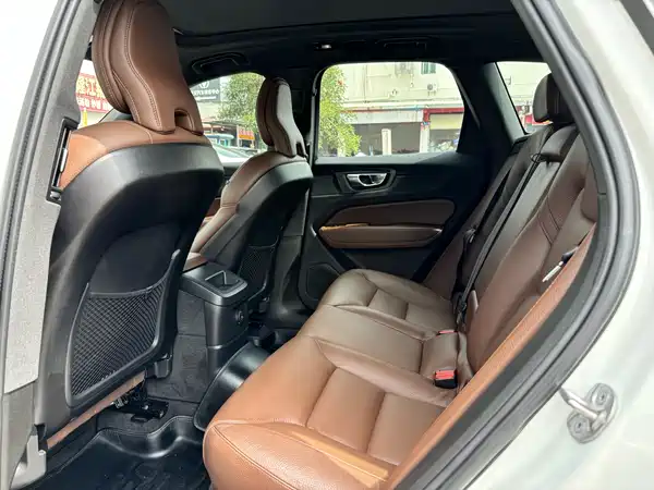Volvo XC60 Plug-In Hybrid 2023