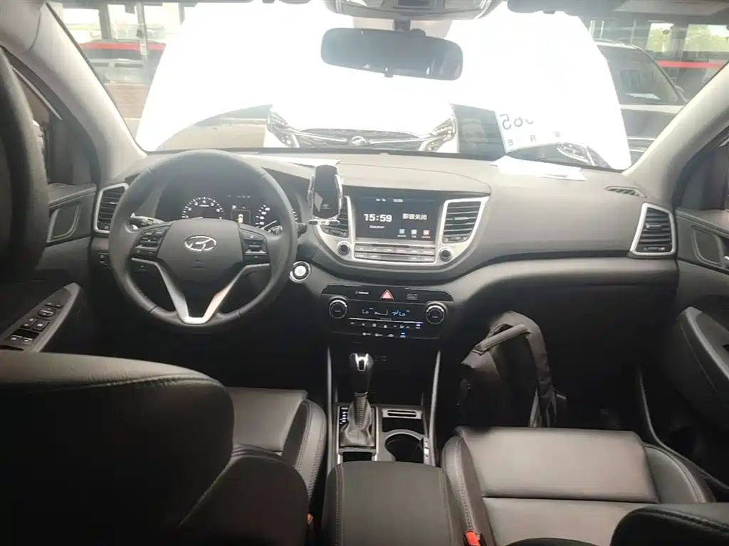 Hyundai Tucson 2016 — фото 10