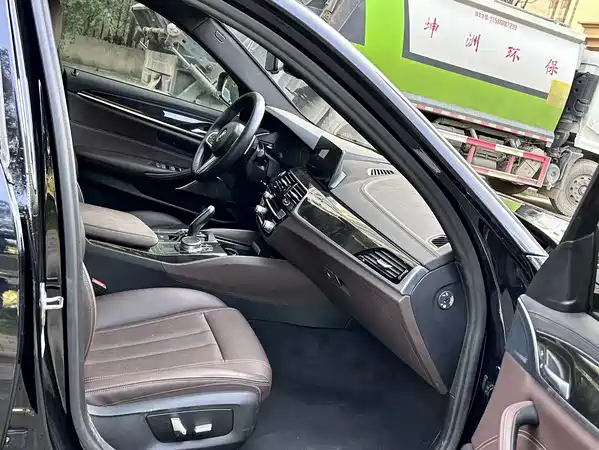 BMW 5 Series 2019