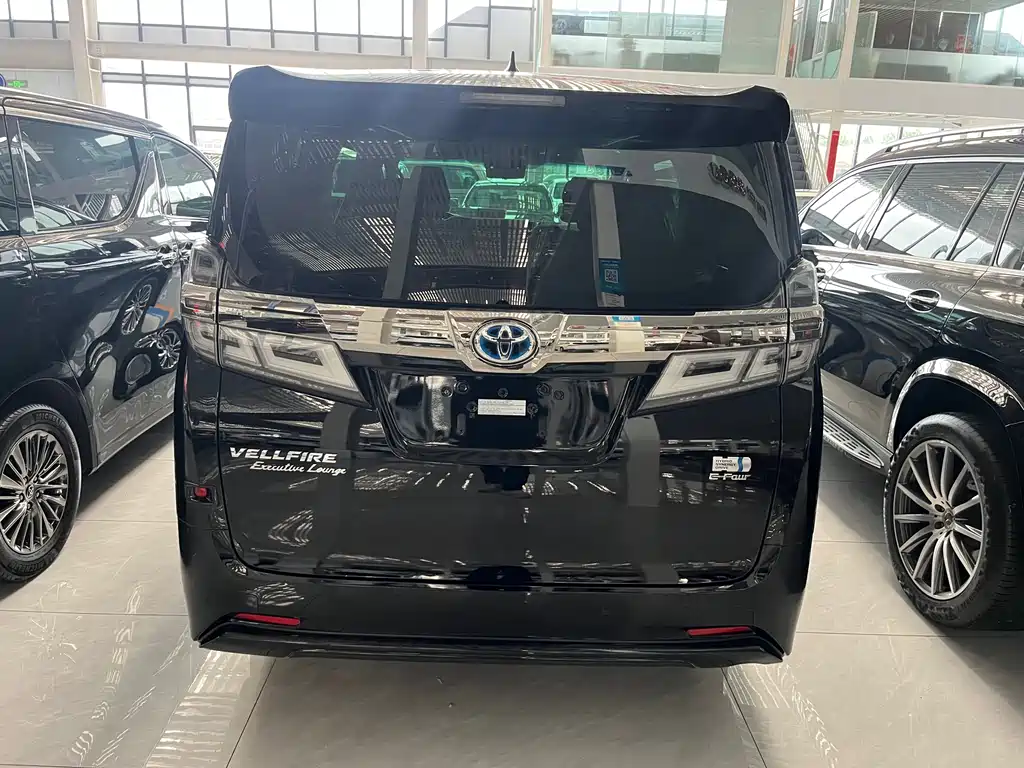 Toyota Vellfire 2021 — фото 11
