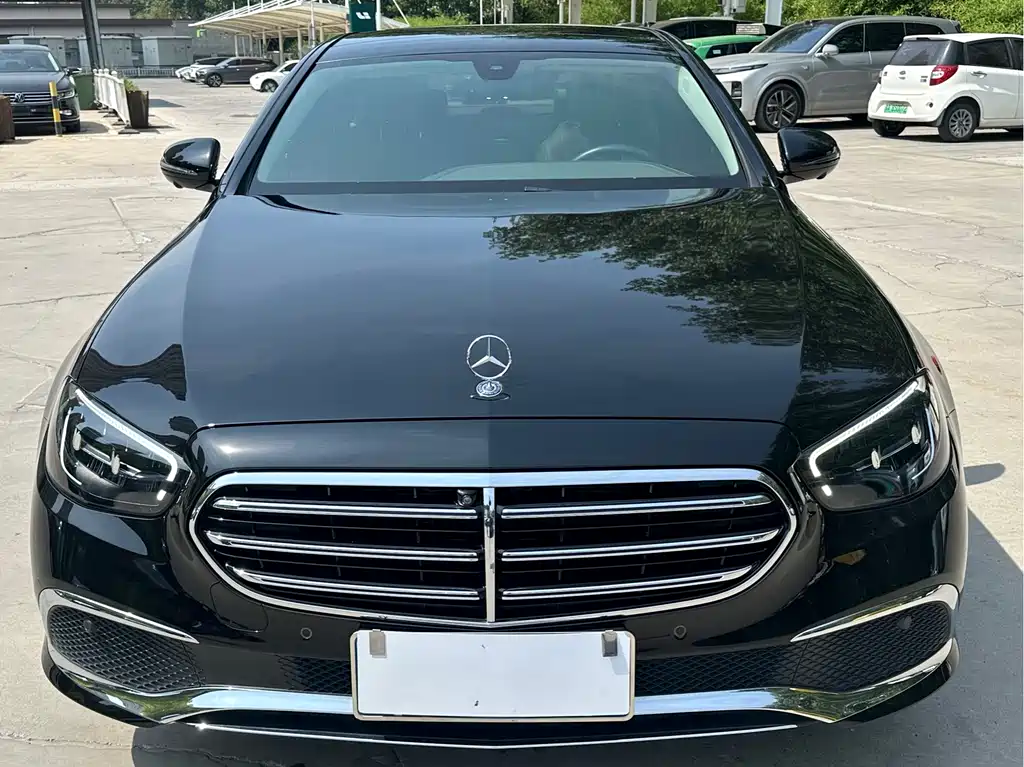 Mercedes-Benz E-Class 2023 — фото 2