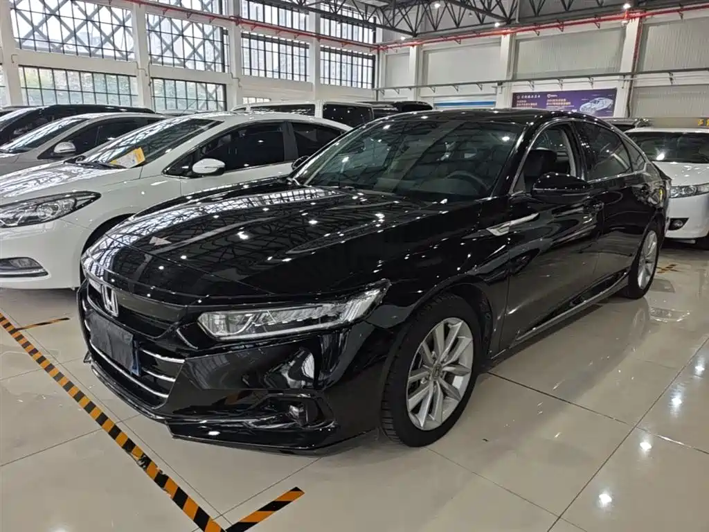 Honda Accord 2023 — фото 1