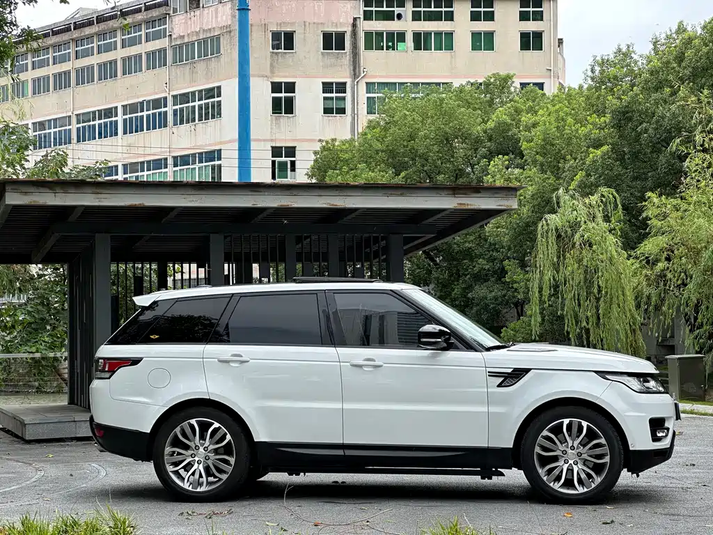 Land Rover Range Rover Sport 2015 — фото 8