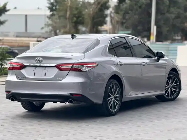 Toyota Camry 2021