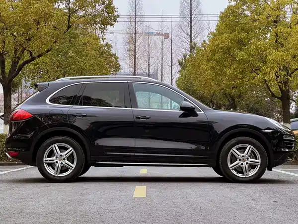 Porsche Cayenne 2011