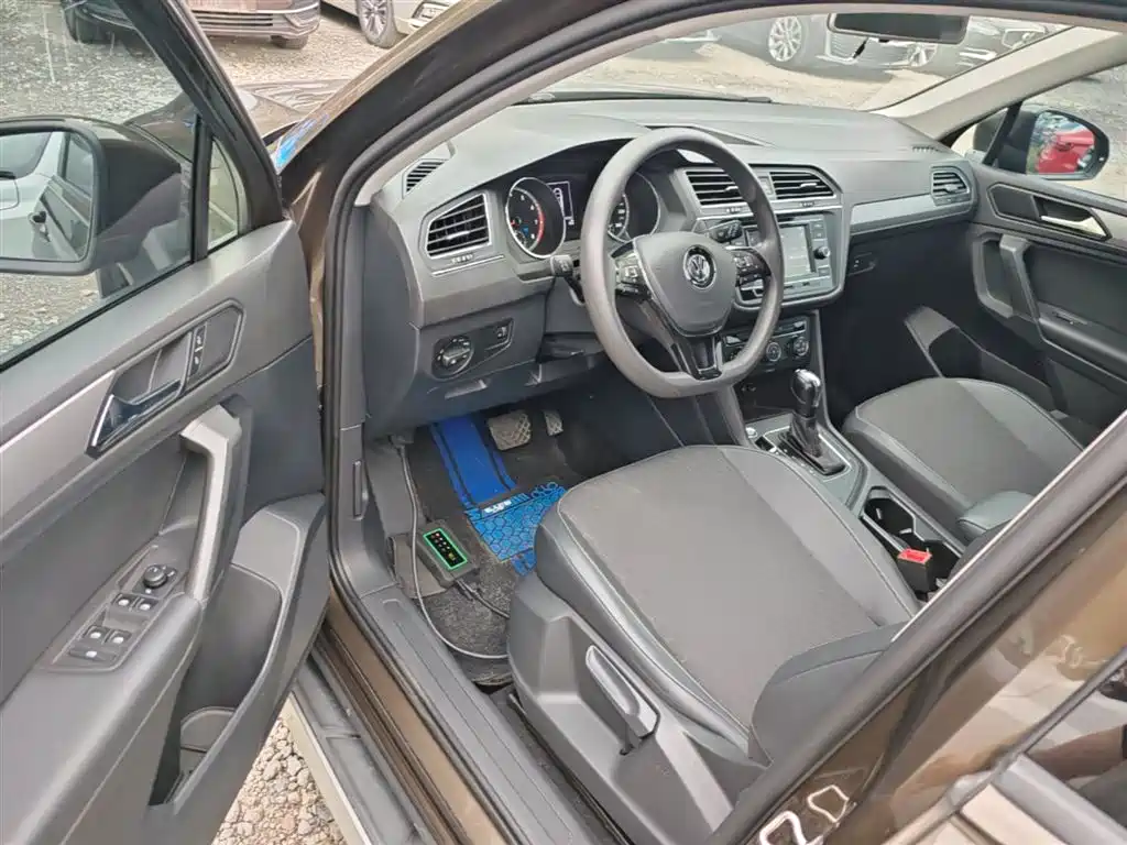 Volkswagen Tiguan L 2018 — фото 16