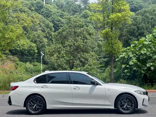BMW 3 Series 2024