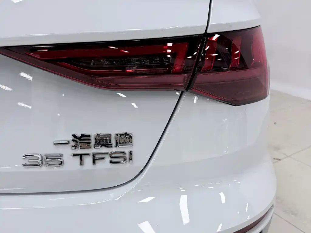 Audi A3 2022 — фото 9