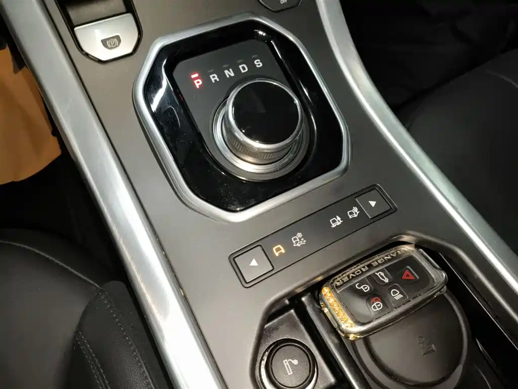 Land Rover Evoque 2017 — фото 10