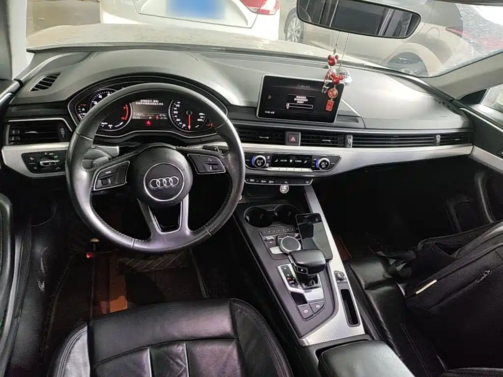 Audi A4L 2017 — фото 10