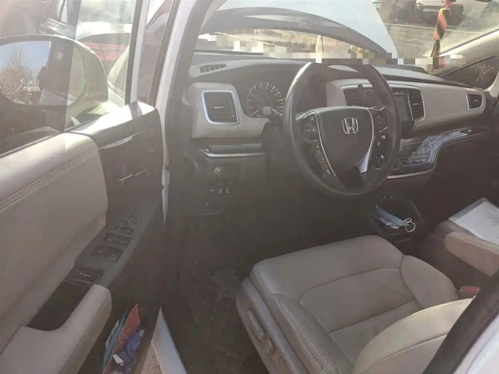 Honda Odyssey 2017 — фото 14