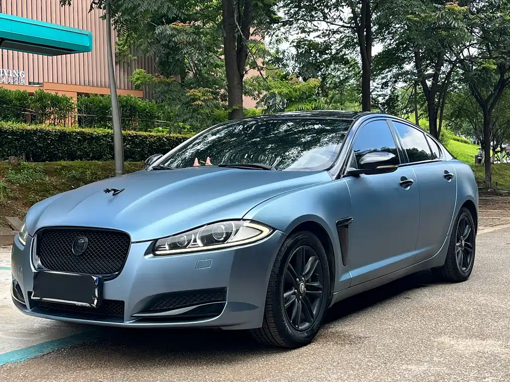 Jaguar XF 2016