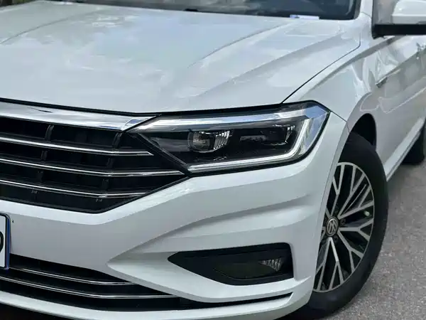 Volkswagen Sagitar 2021