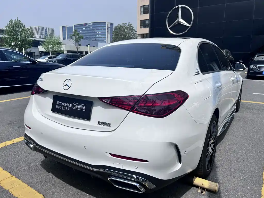 Mercedes-Benz C-Class 2023 — фото 9