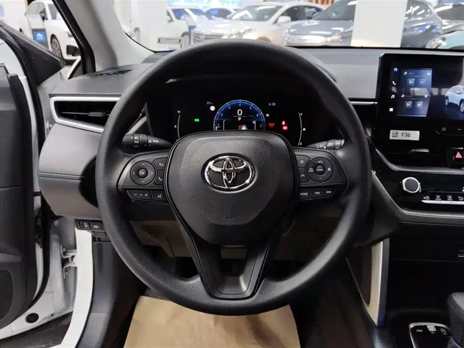 Toyota Corolla Cross 2026 — фото 15
