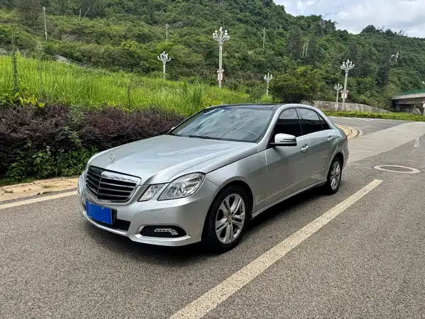 Mercedes-Benz E-Class 2010