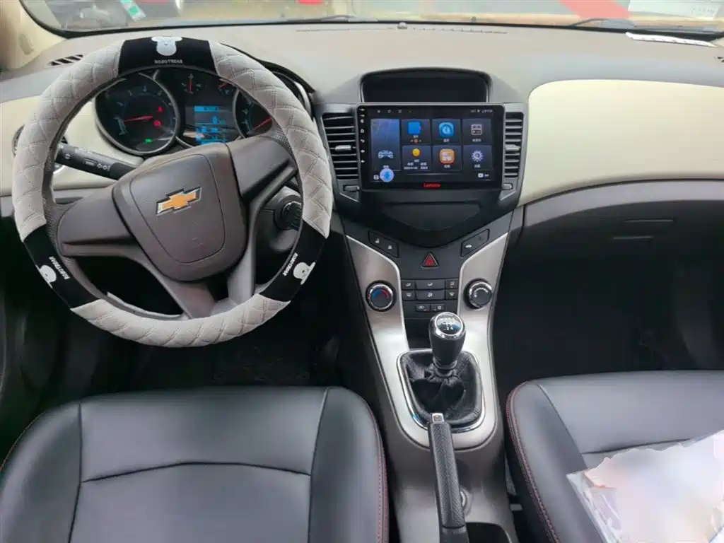 Chevrolet Cruze 2015 — фото 10