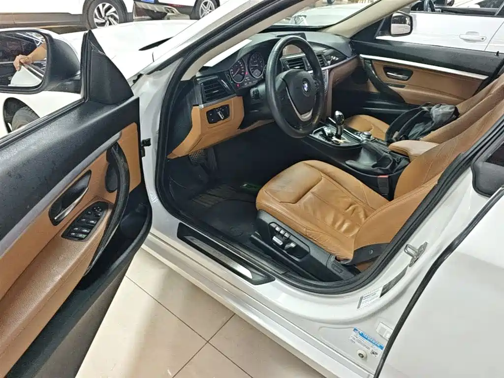 BMW 3 Series GT 2016 — фото 16