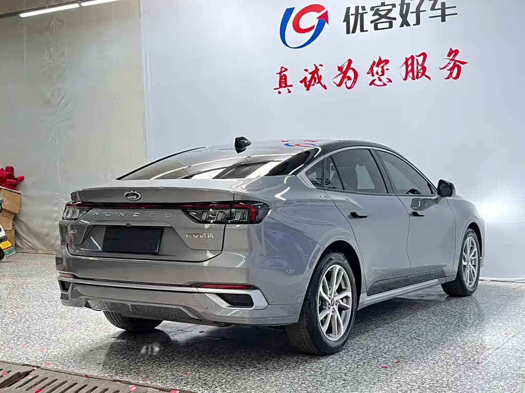 Ford Mondeo 2022 — фото 17