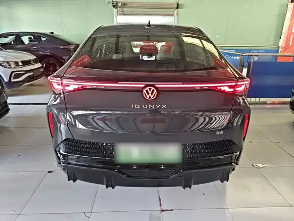 Volkswagen Distinctive 06 2025