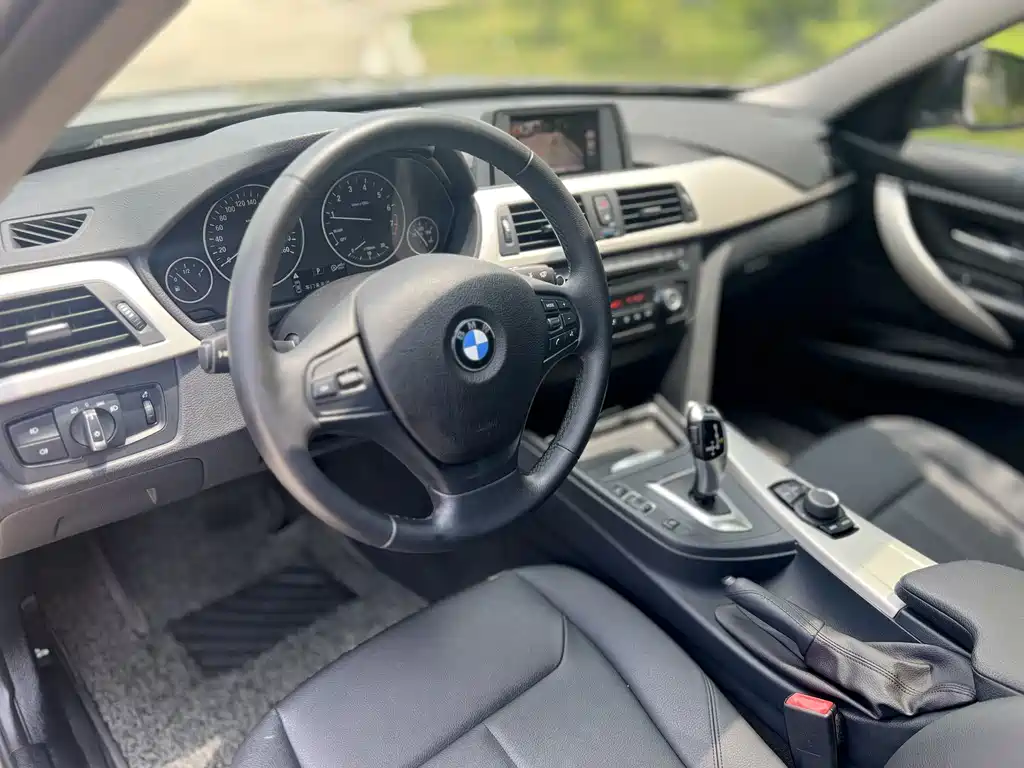 BMW 3 Series 2015 — фото 13
