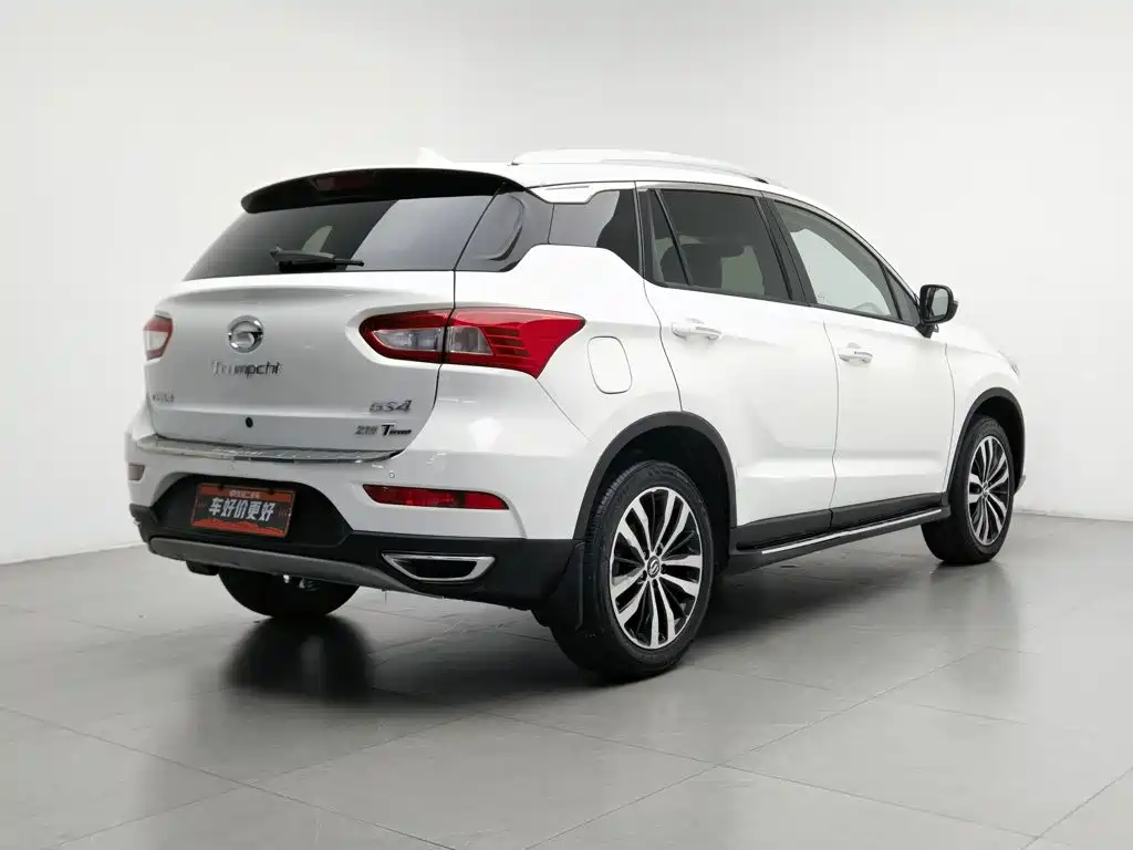 GAC Trumpchi GS4 2015 — фото 2