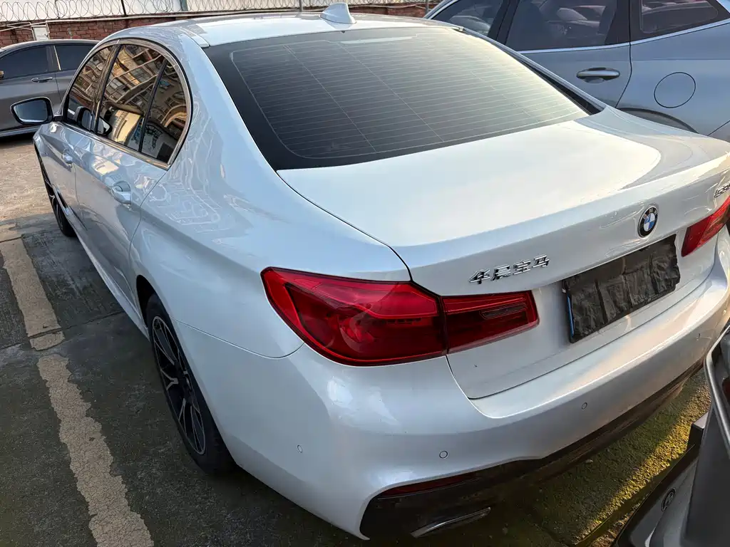 BMW 5 Series 2020 — фото 14