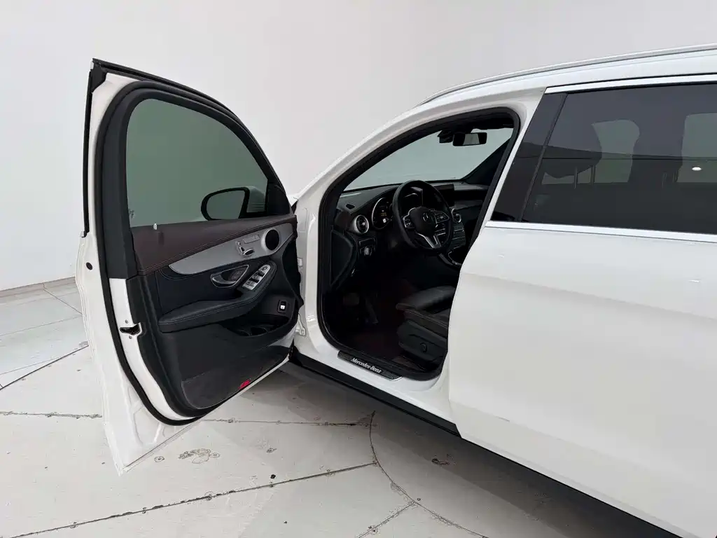 Mercedes-Benz GLC 2020 — фото 11
