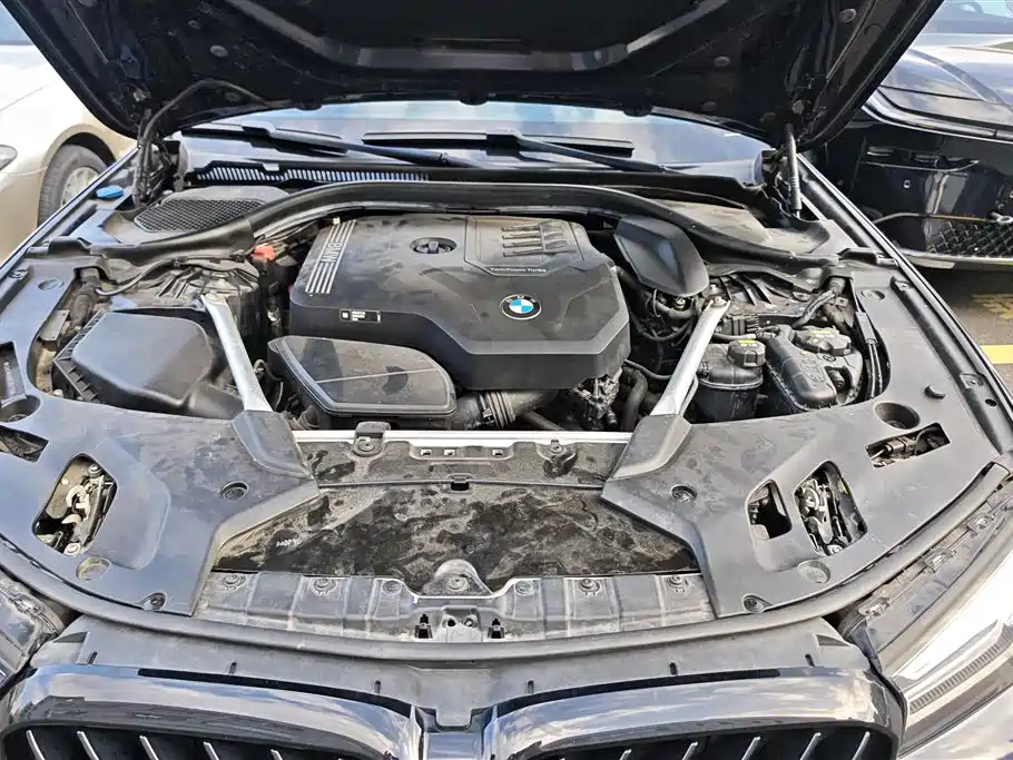 BMW 5 Series 2022 — фото 10