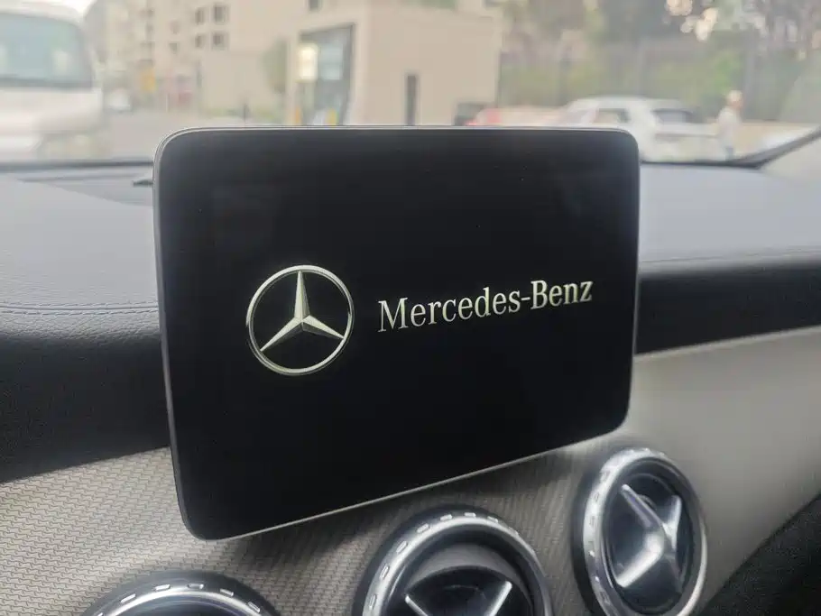 Mercedes-Benz GLA 2017 — фото 13