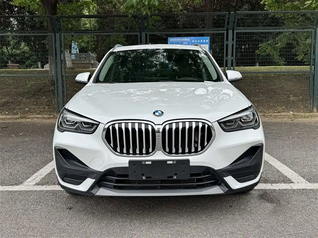 BMW X1 2021 — фото 8