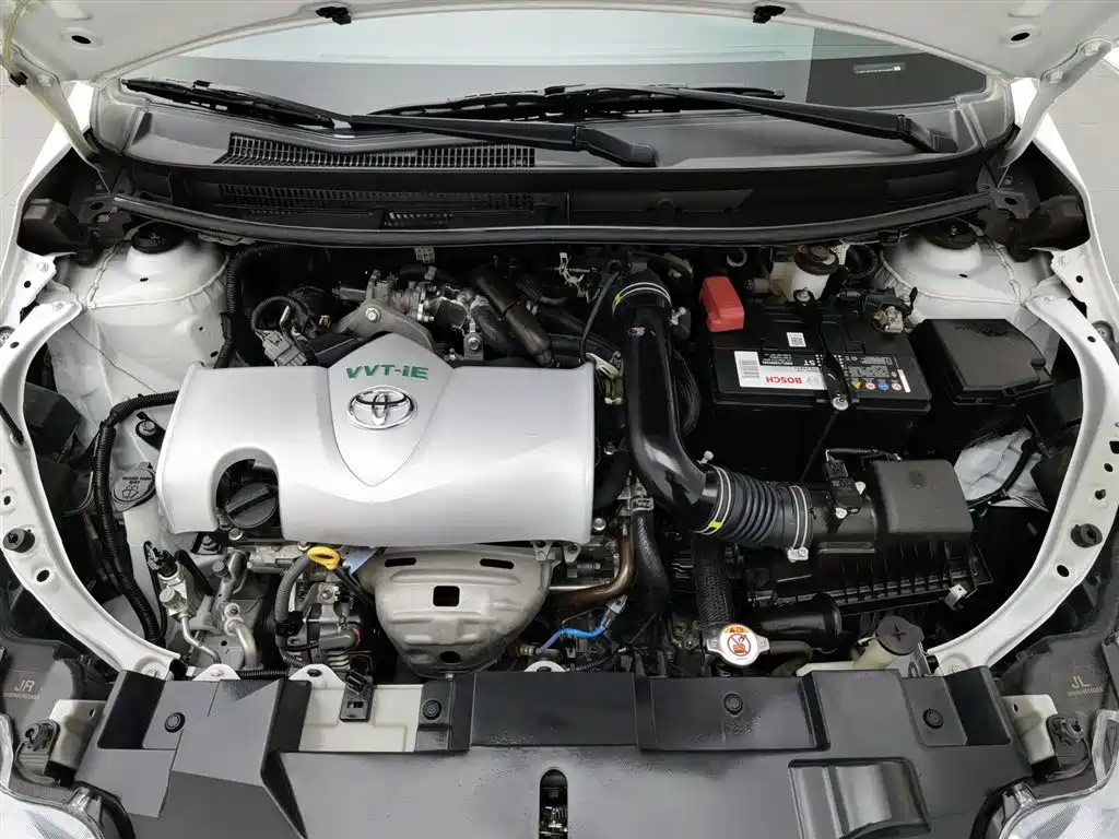 Toyota Yaris L 2020 — фото 6