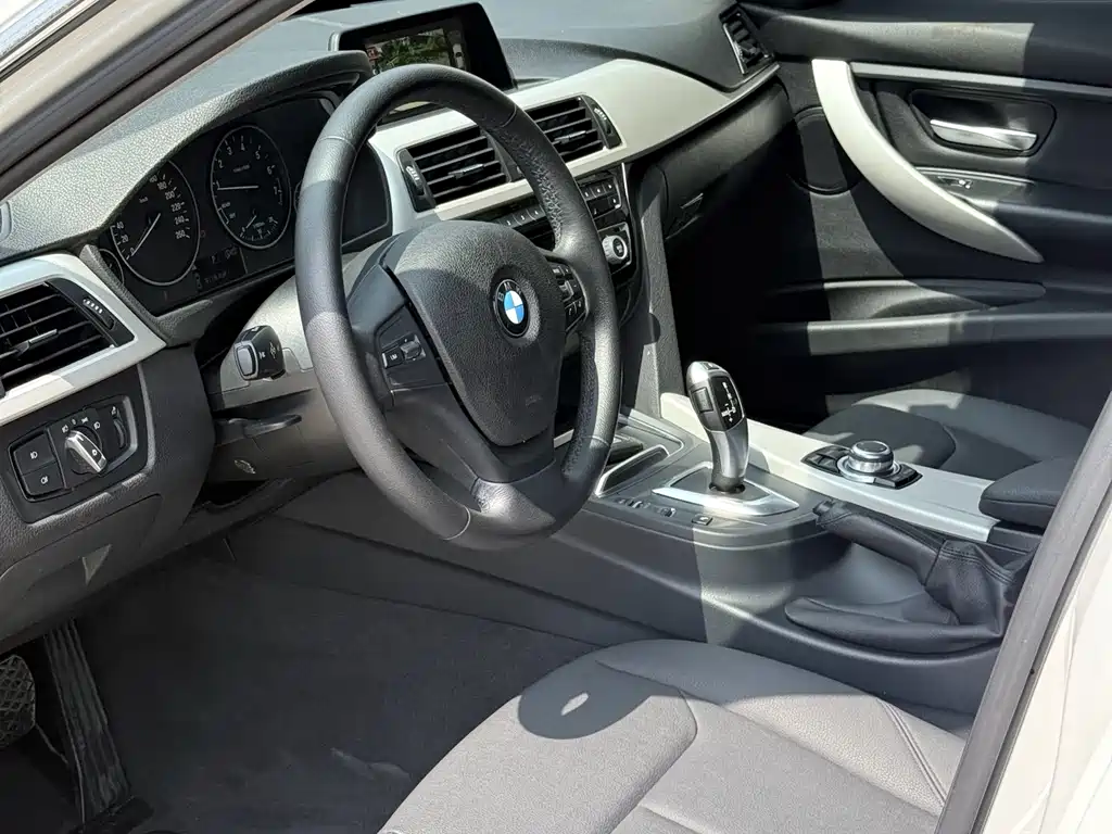 BMW 3 Series 2016
