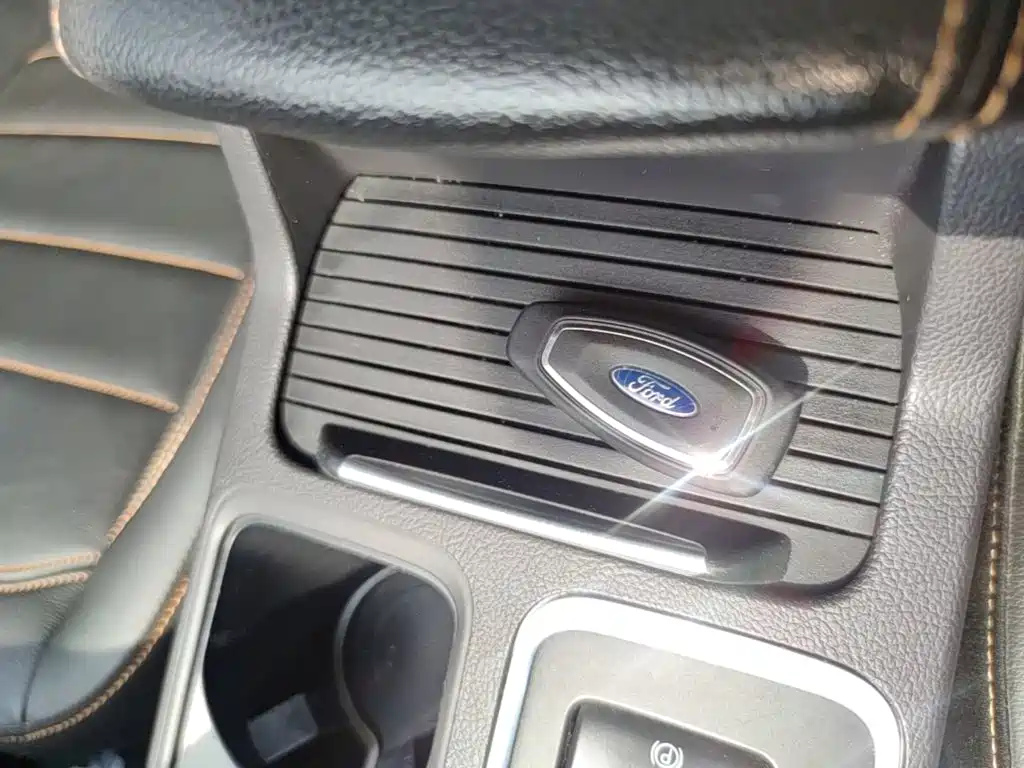 Ford Kuga 2017 — фото 9