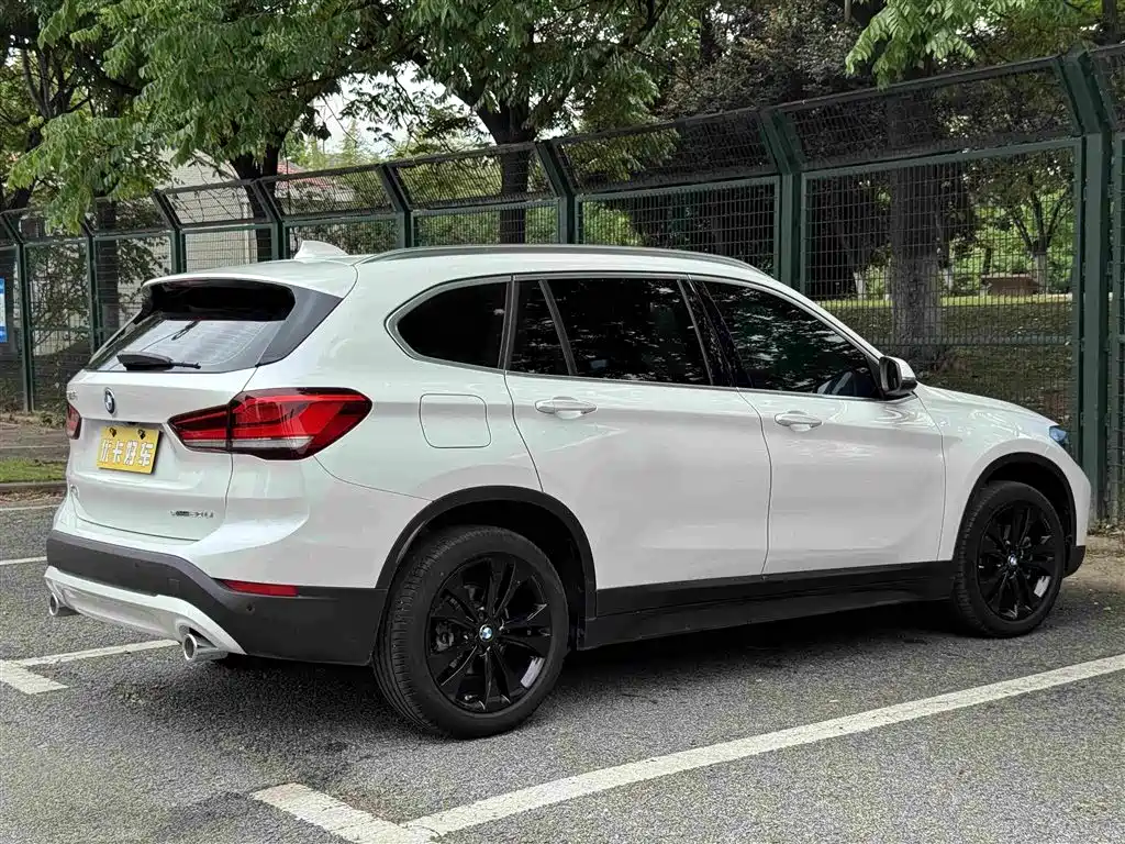 BMW X1 2021 — фото 4