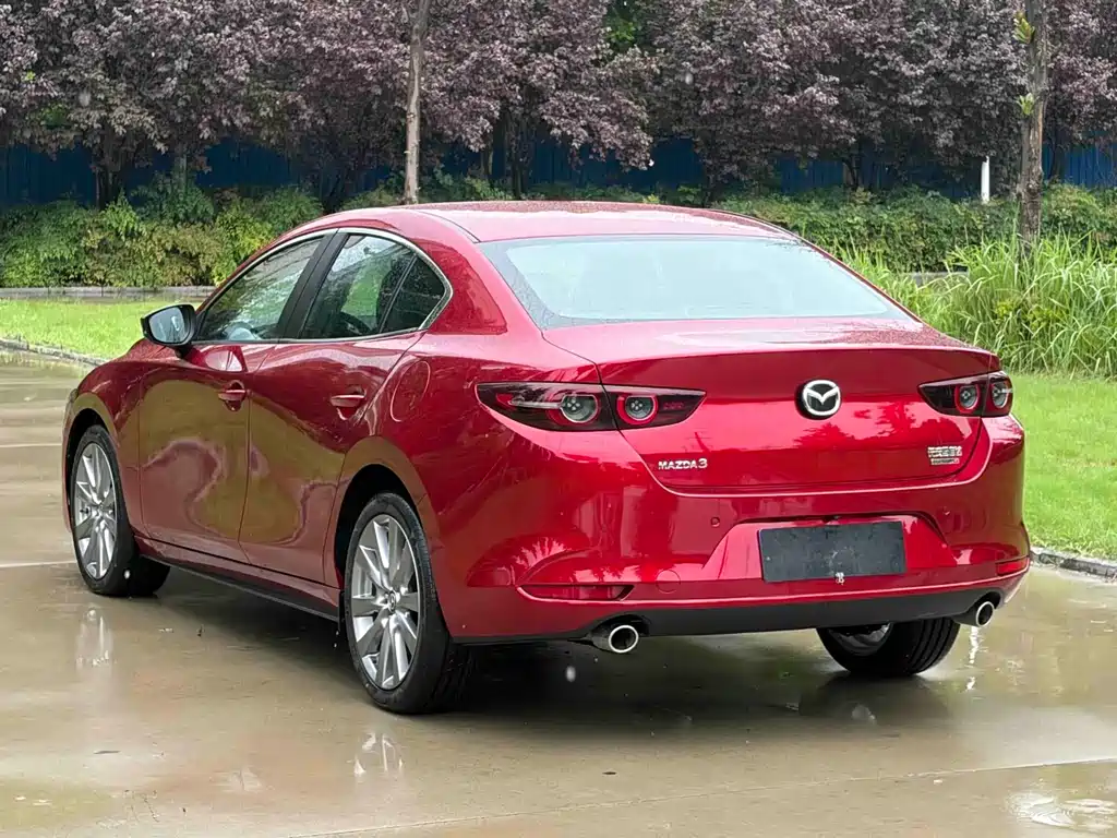 Mazda 3 Axela 2026 — фото 17