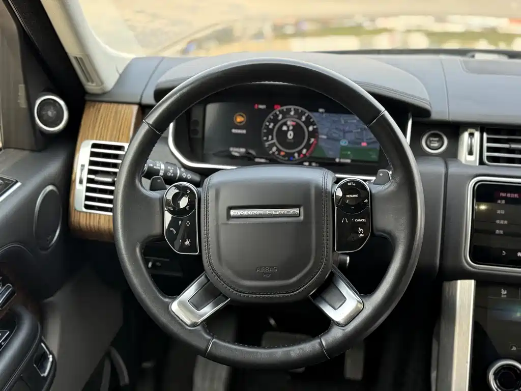 Land Rover Range Rover 2019 — фото 11