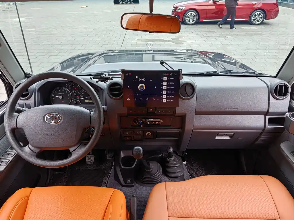 Toyota Land Cruiser 2023 — фото 18