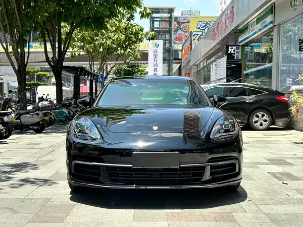 Porsche Panamera 2019