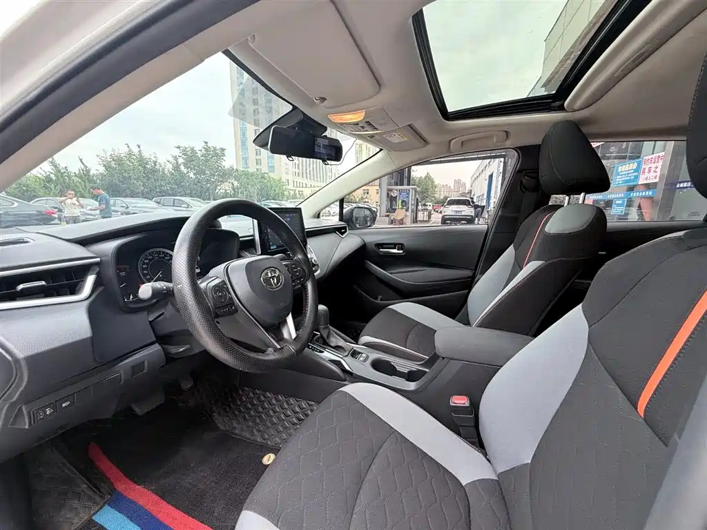 Toyota Corolla 2023 — фото 10