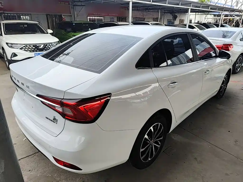 Roewe i5 2020