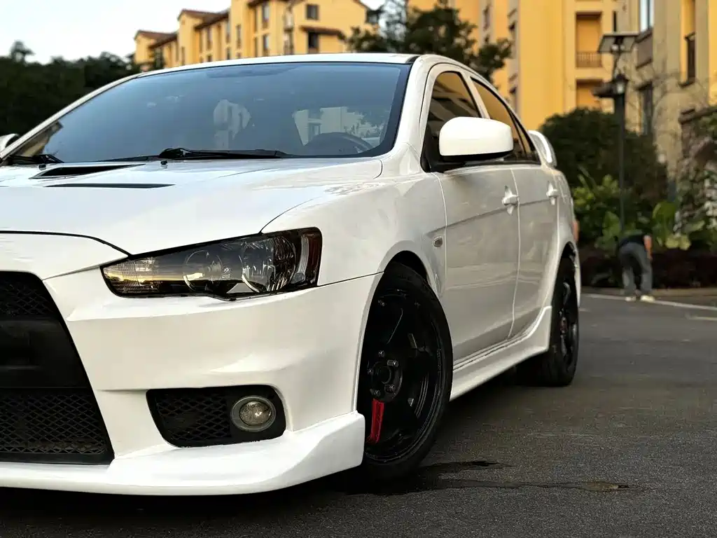 Mitsubishi Lancer EX 2013