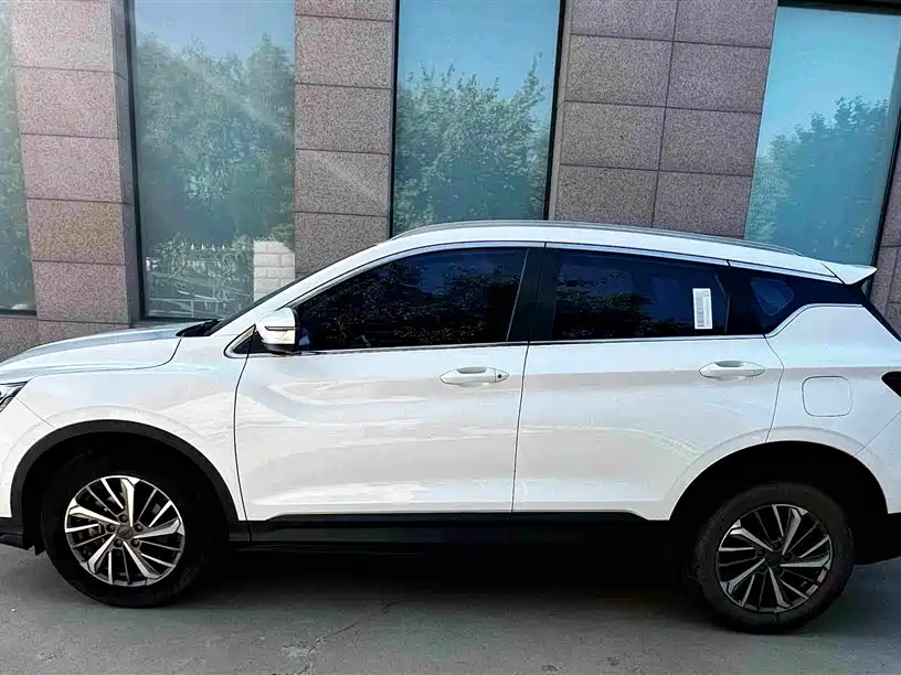 Geely Binyue 2022