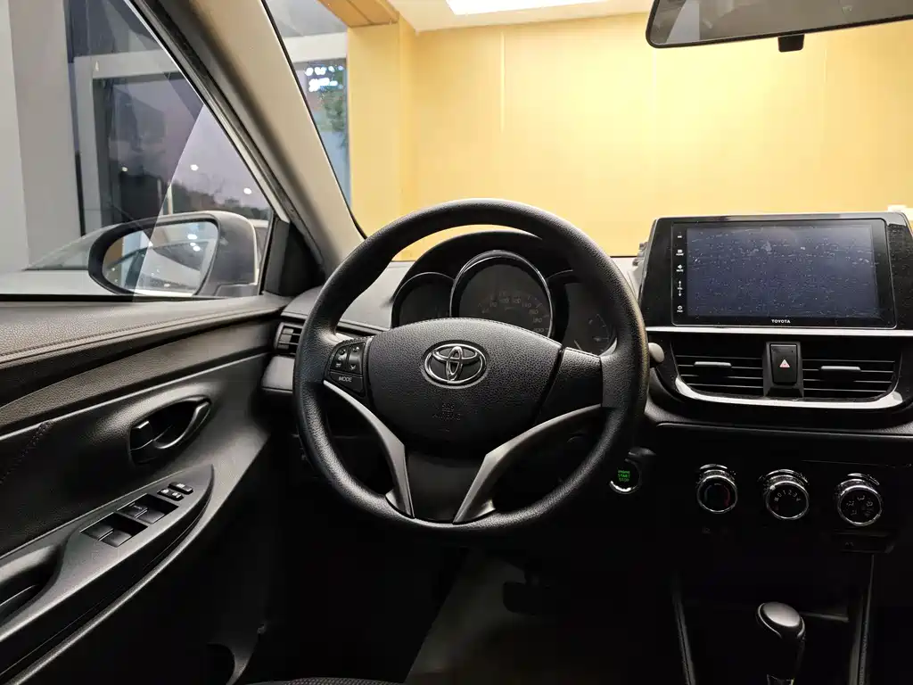 Toyota Vios 2023 — фото 14