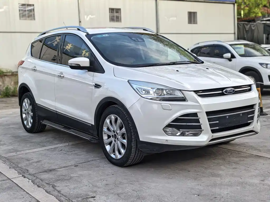 Ford Kuga 2014 — фото 3