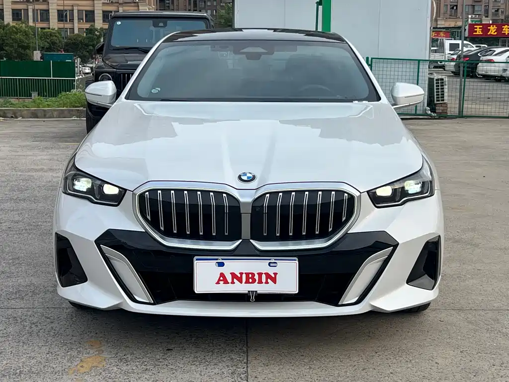 BMW 5 Series 2024